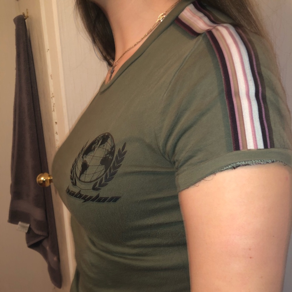T-shirt - Picture 2 of 2